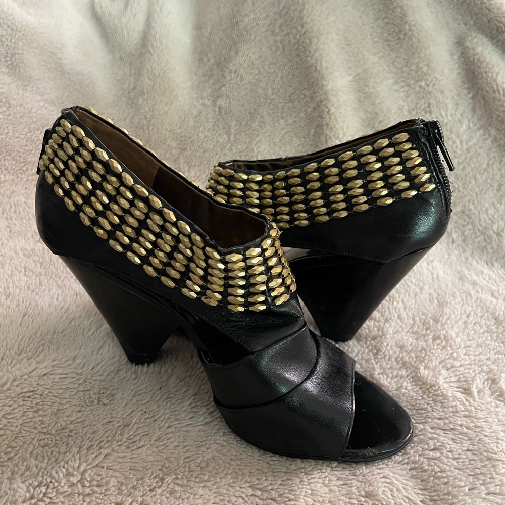 Carlos Santana Peeptoe Leather Heels